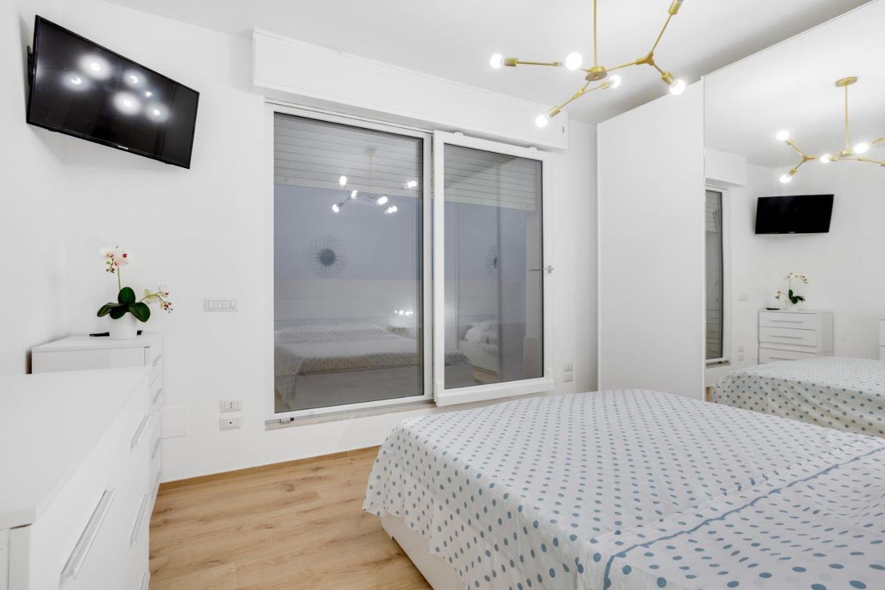 Tramonto Sul Mare Bari Apartment Near The Airport Exterior photo